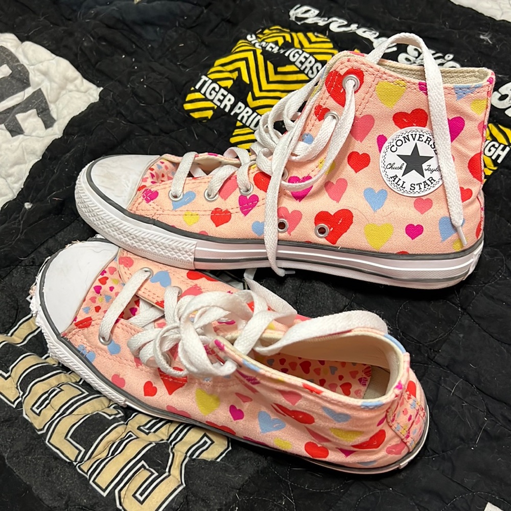 multi colored heart converse